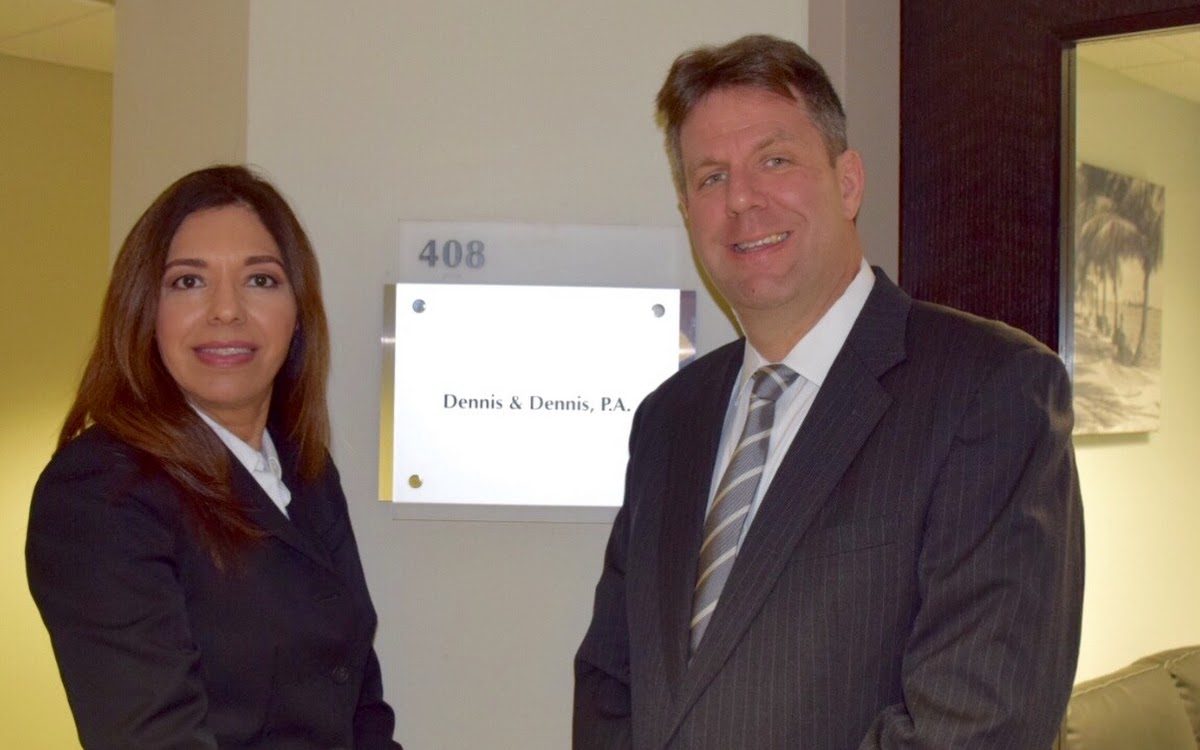 Dennis & Dennis P.A. - Divorce Attorneys (Amarilis Dennis and J. Robert Dennis)
